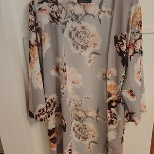 Kimono Floral By BooHoo Blouse in Gray, Black, and Peachy Pink.